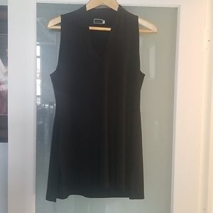 Sympli tank tops